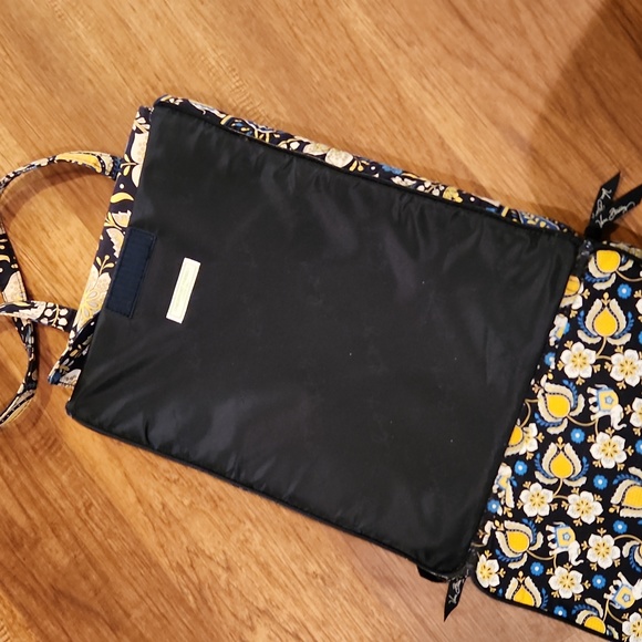 Vera Bradley TSA checkpoint friendly laptop  bag Ellie Blue Elephant print - Picture 3 of 6